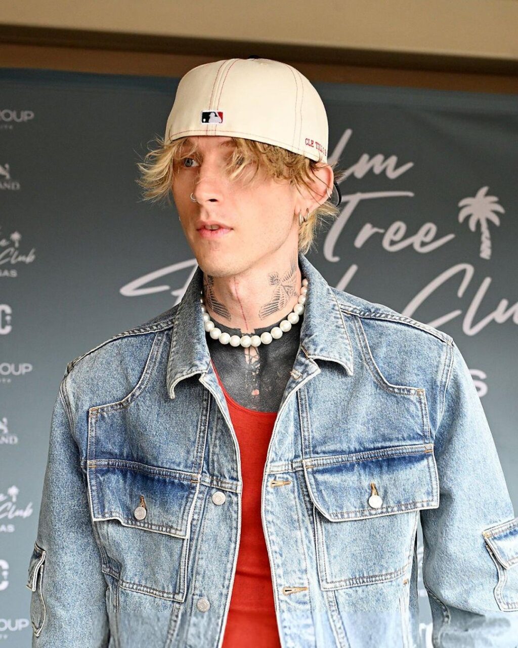 biografia de mgk