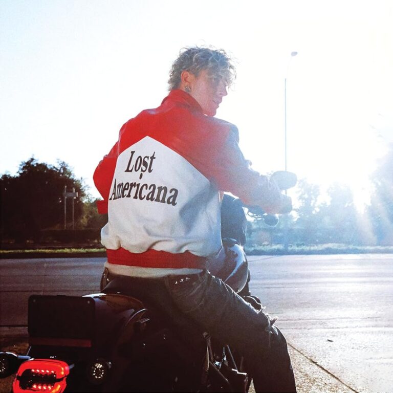 novo álbum de mgk Lost Americana